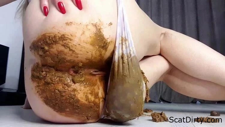 Dung Dynamics: A Girls Dive Into The Dynamics Of Dumping - Thefartbabes